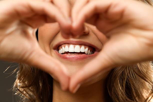 10-consejos-para-que-tus-dientes-se-mantengan-blancos imagen de artículo