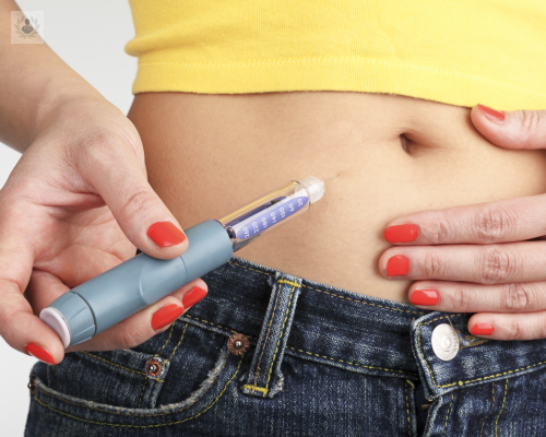 Aplicación de insulina para controlar la Diabetes