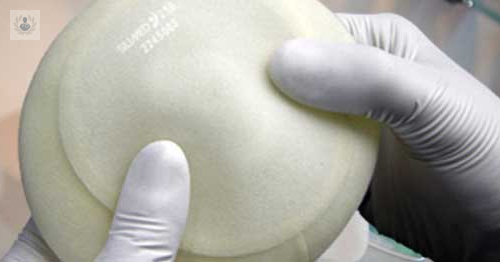 aumento-mamario-con-protesis-con-cubierta-de-poliuretano-una-solucion-de-futuro-ahora imagen de artículo