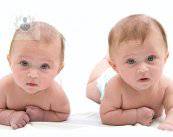 Embarazo gemelar: riesgos e indicaciones