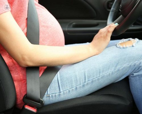 Conducir durante el embarazo: ¿Es riesgoso?