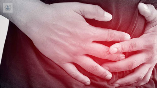 dolor-abdominal-y-cuando-tomarlo-como-un-signo-de-alerta imagen de artículo