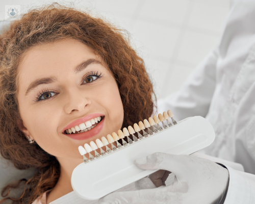 Carillas de Cerámica: Mejorando la Estética Dental