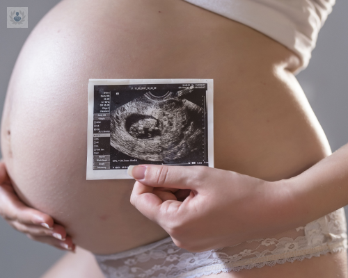 Embarazo Gemelar: Factores de Riesgo y Cuidados Especiales