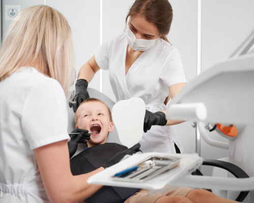 odontologia-para-bebes-cuidando-sonrisas-desde-los-primeros-meses imagen de artículo