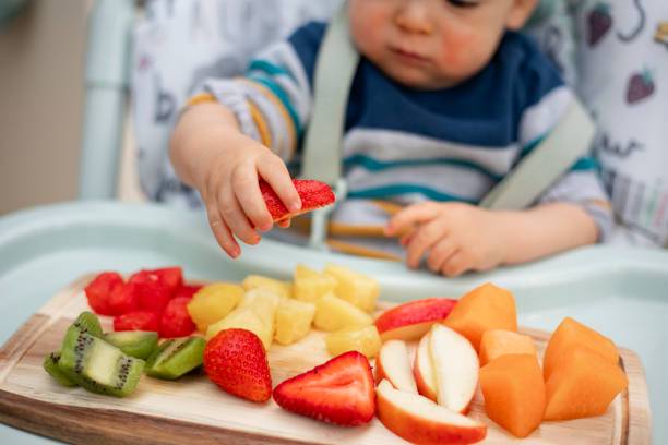 como-introducir-alimentos-solidos-a-mi-bebe-conoce-mas-sobre-la-alimentacion imagen de artículo