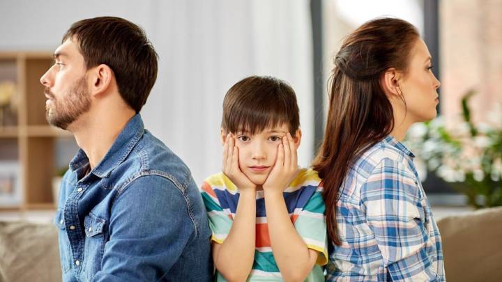como-hablar-del-divorcio-con-los-hijos-guia-para-familias-en-transicion imagen de artículo