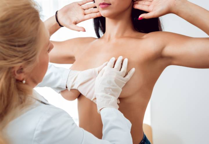 cancer-de-mama-en-mujeres-jovenes-retos-y-abordaje-medico imagen de artículo