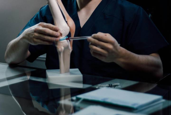 infiltracion-de-rodilla-tratamiento-dolor-articular-deportistas imagen de artículo