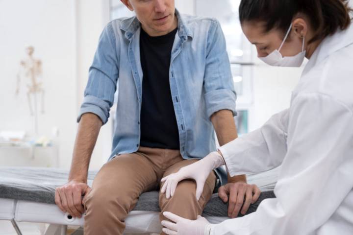 artroscopia-de-rodilla-y-hombro-que-es-cuando-se-realiza-y-que-esperar-del-procedimiento imagen de artículo